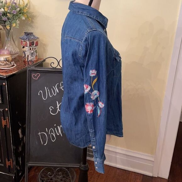 Rare HTF Design! Levi’s Sz S Embroidered Denim Pearl Snap Shirt - Picture 6 of 11